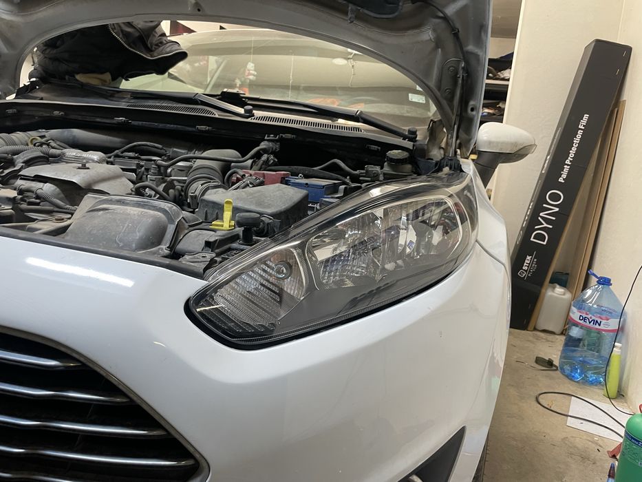 Полиране на фарове