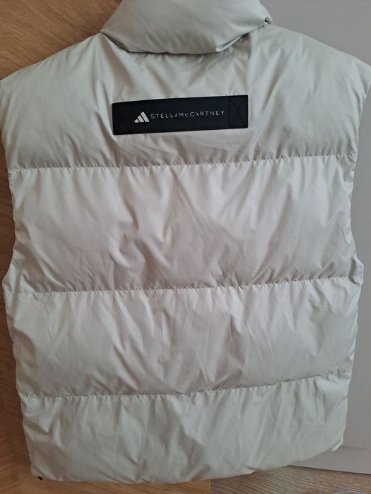 Продам безрукавку Adidas