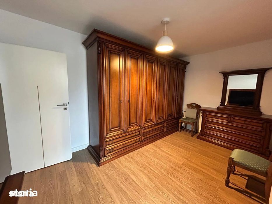 Apartament de 3 camere, 90 mp utili + 2 parcari zona Fagului