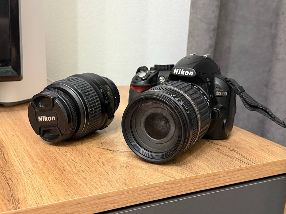 Nikon D3100 два обьектива