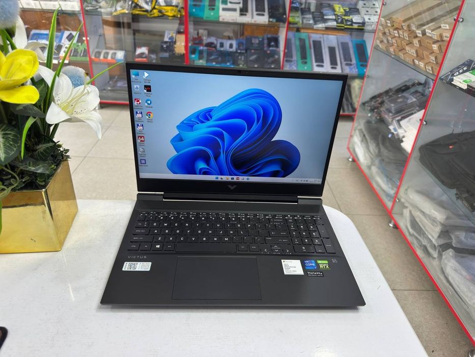 HP Victus i7-11800H 16/512 SSD RTX 3060-6GB xolati ideal