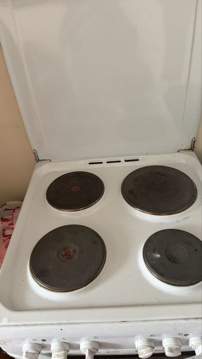 Продам газовую плиту