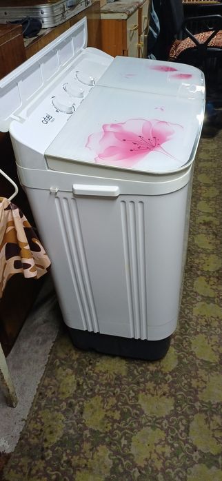 Продаётся стиральная машинка полуавтомат.