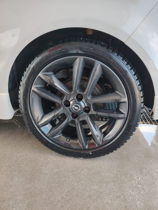 De vânzare Opel Corsa D 1.4 benzină Limited Edition