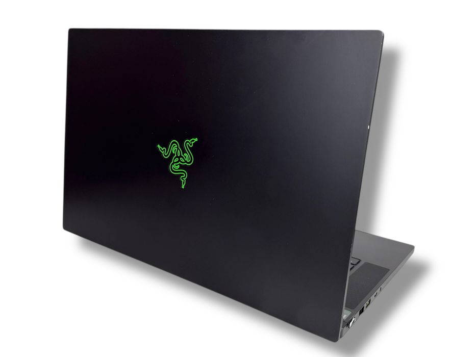 Razer Blade 15" FHD 144Hz i7-10750H 16RAM 256GB RTX 1660 Ti Гаранция!