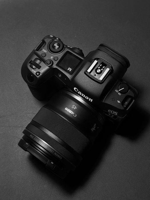 CANON R5 обьектив 45 mm