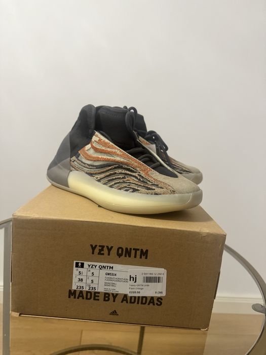 Adidas YZY noi, marime 38.