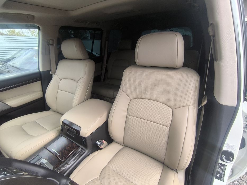 Перетяжка авто салона .