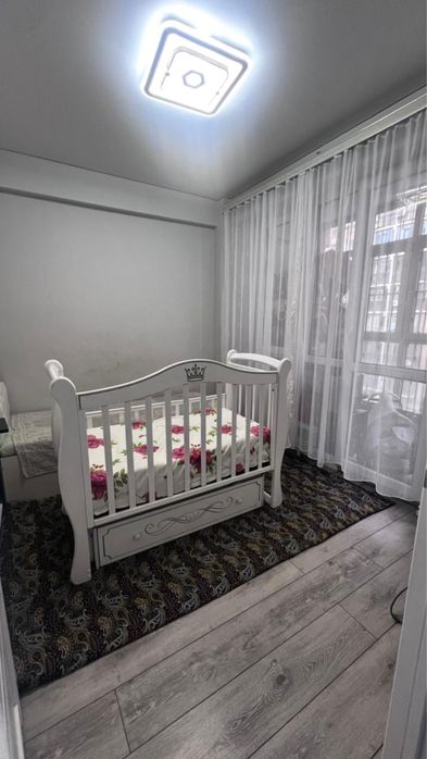 Кроватка для новорожденных.