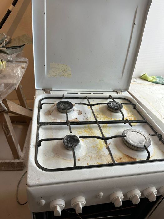 Продаю газовую плиту