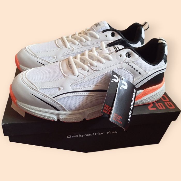 Продается кроссовки