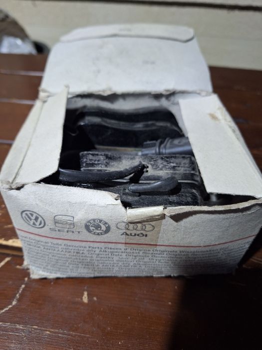 Продам тормозные  колодки(оригинал)