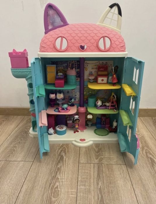 Gabbys dollhouse