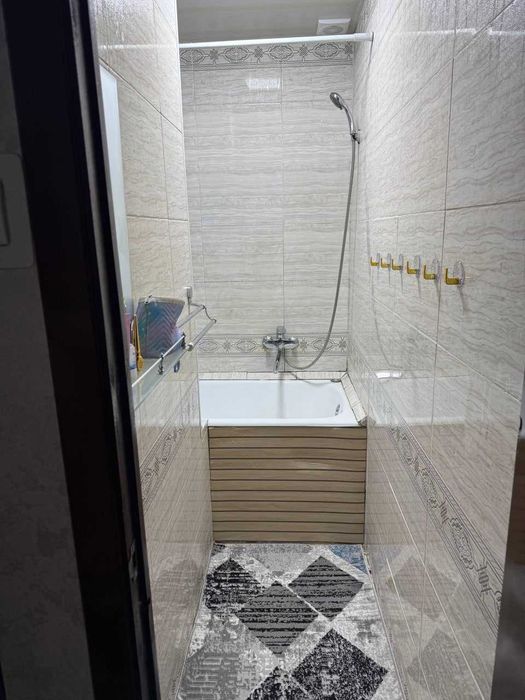 ПРОДАЕТСЯ 1v2/2/4 Кара Камыш2/1 40м2