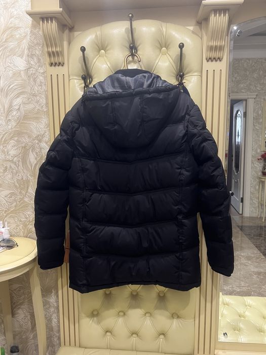 Продам куртку на мальчика подростка