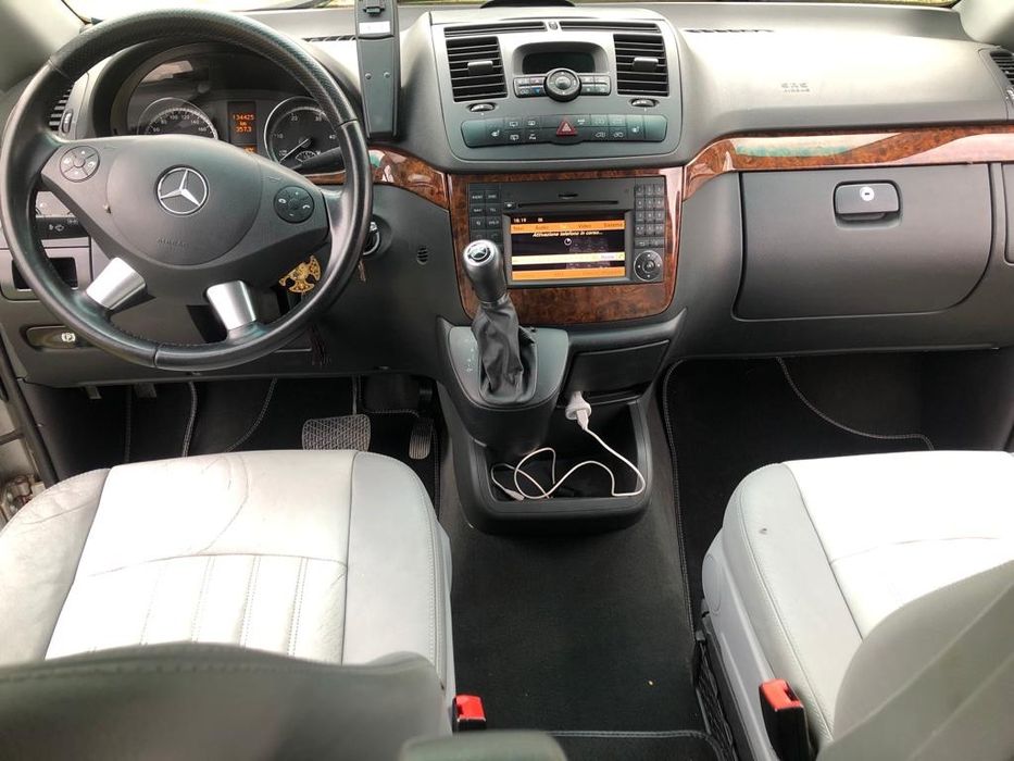 Mercedes Viano 2,2   an 2010 înmatriculat în Romania