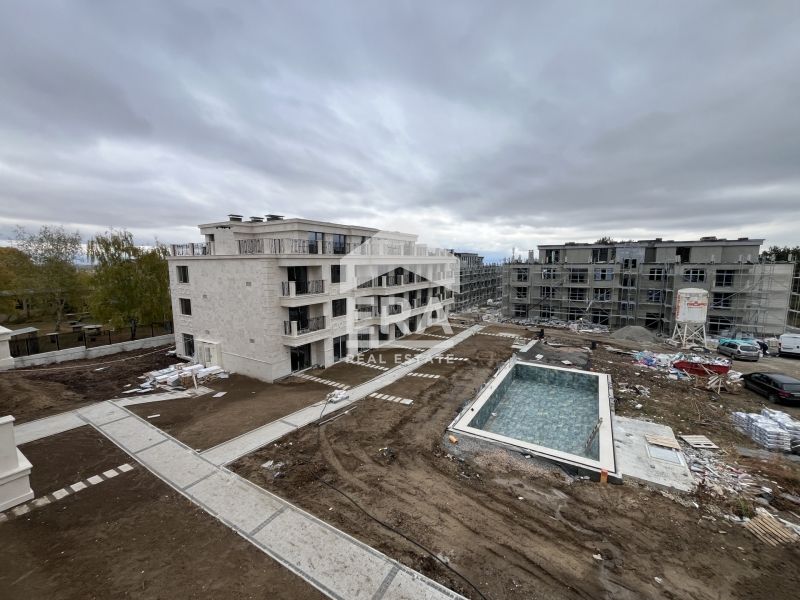 Тристаен апартамент в луксозен жилищен комплекс в гр. Банкя