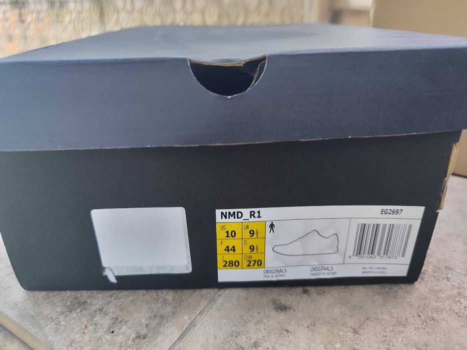 Мъжки маратонки  ADIDAS NMD R1   Оригинални   EU44