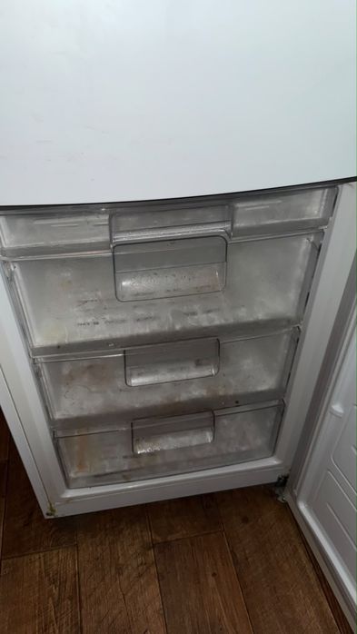 Продам холодильник
