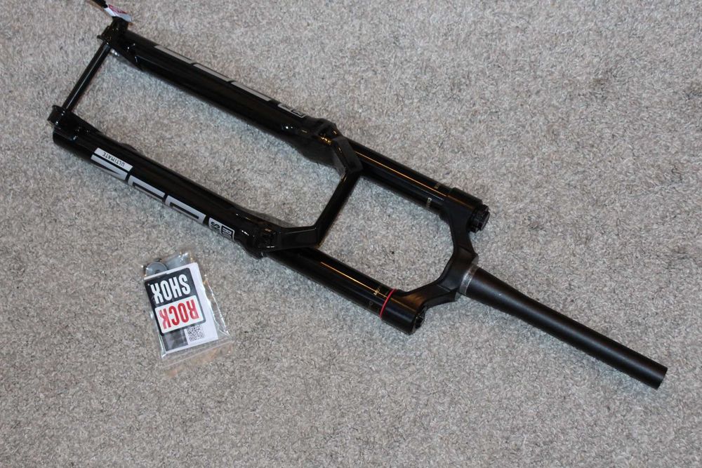 RockShox ZEB Ultimate Charger 3.1 RC2 29" DebonAir+ 170mm Tapered 2025