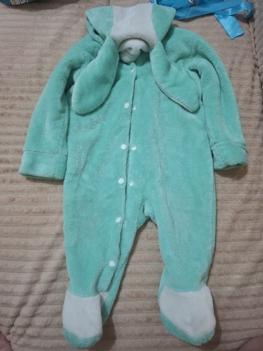 Отдам комбинезоны