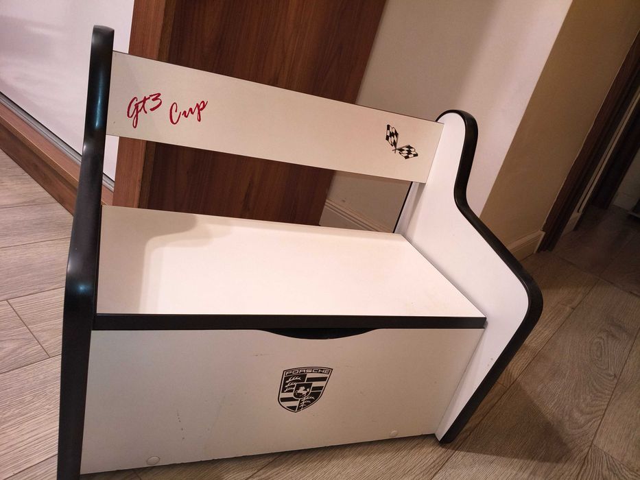 Băncuță pentru copii cu spatiu de depozitare
