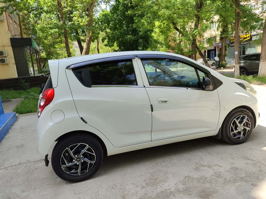 Spark sotiladi 2017 yil