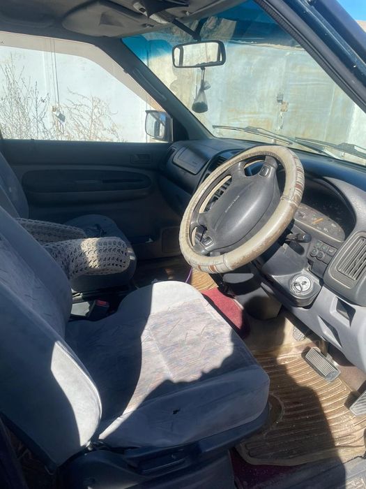 Продам машину Mazda mpv