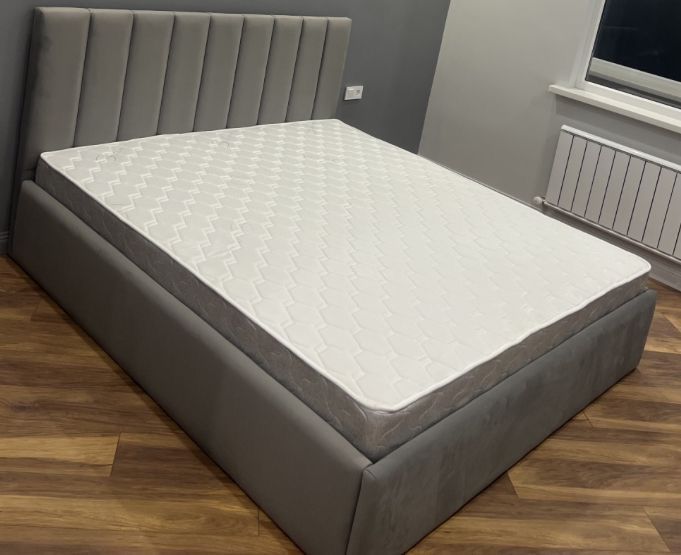 Двухспальная кровать