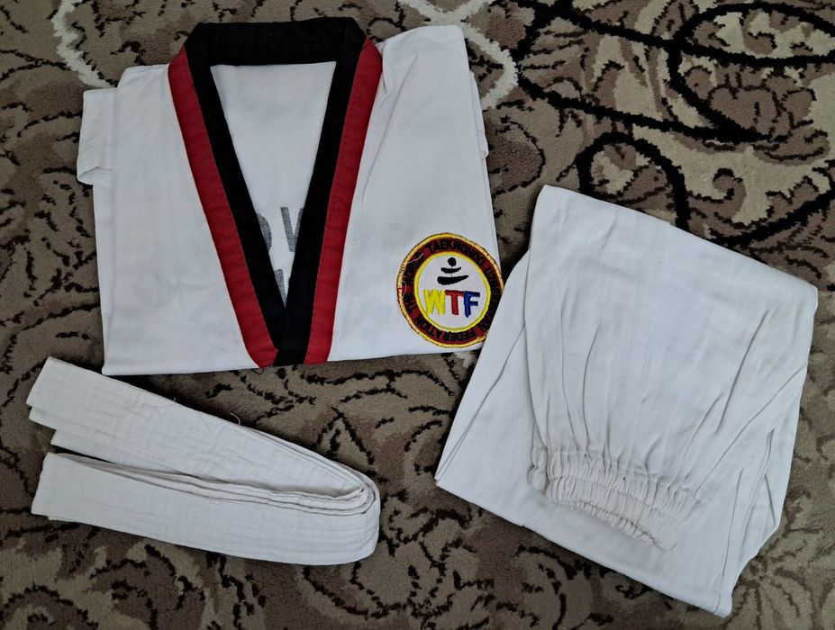 Taekwando sport kiyimi