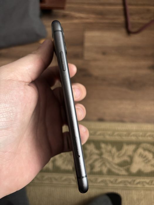 Телефон Iphone 11 64 gb