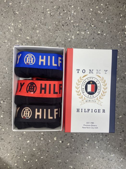 Boxeri barbati.    .