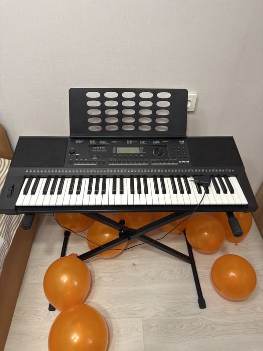 Синтезатор  Kurzweil ! С подставкой