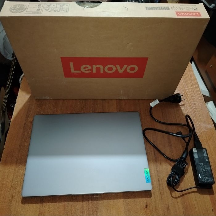 Lenovo Ideapad Slim 3i 16IAH8