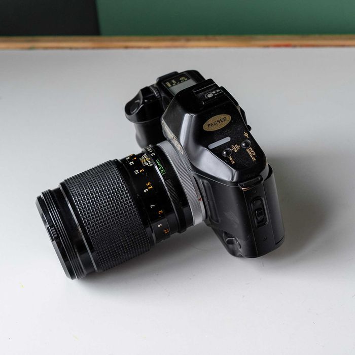 Aparat foto pe film Canon F90 + obiectiv Canon FD 135mm f/2.5