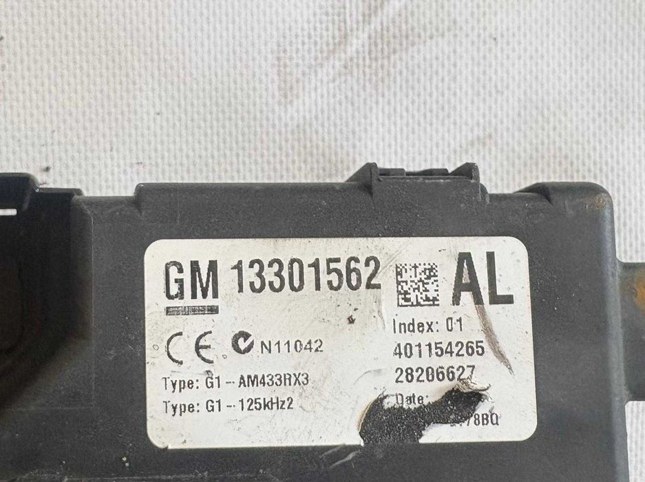 Panou sigurante Opel Corsa D GM 13301562 AL