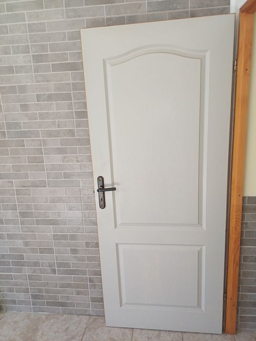 Интериорна врата