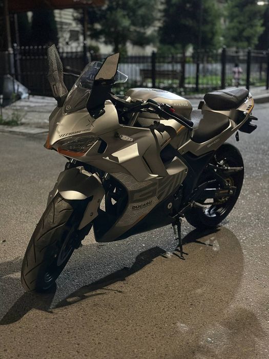 Ducasu 400cc sotiladi