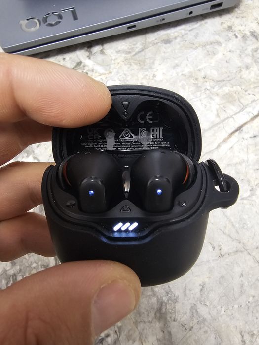 Husa de protectie pentru casti JBL Tune Flex 3, neagra, din silicon,  antisoc