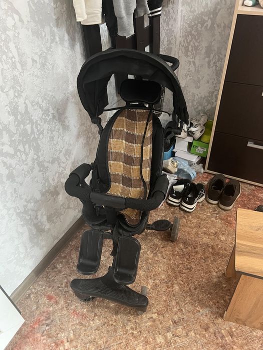 Продается прогулочная каляска.