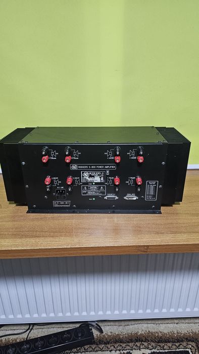 Amplificator de putere  rodgers s-800