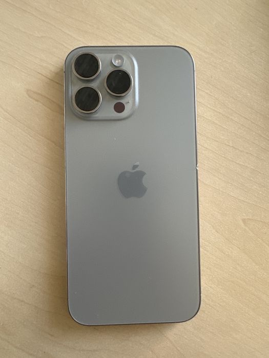 Продоется iphone 16 pro max 256 gb