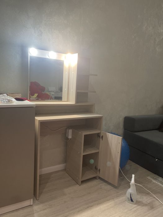 Туалетный столик