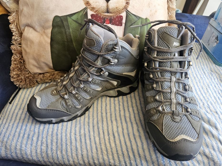Туристически обувки Meindl