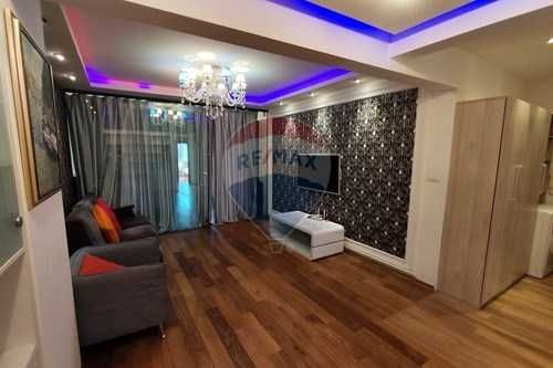 Продава се Тристаен апартамент в София, Център - 88 кв.м за 9 €/кв.м - Снимка #16