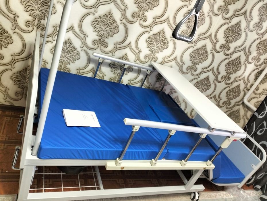 Медицинская кровать