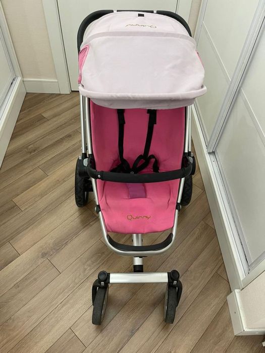 Коляска quinny