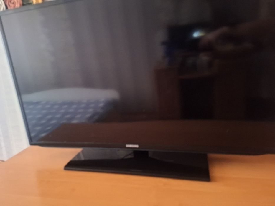Телевизор samsung