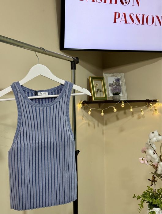 Дамска горна част от облеклото-Тениска с къс ръкав и Потник плетиво