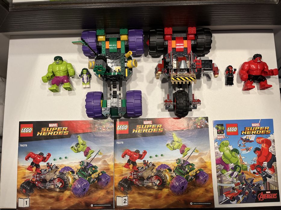 Lego Hulk vs Red Hulk original
